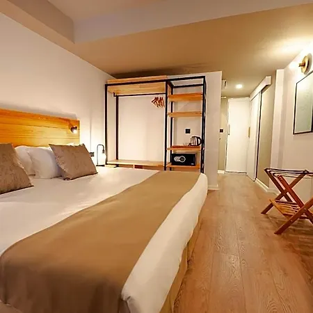 The House Galata فندق